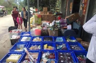 海水觀賞魚(yú)批發(fā)市場(chǎng):海水觀賞魚(yú)批發(fā)市場(chǎng)是一個(gè)富有教育意義的話題