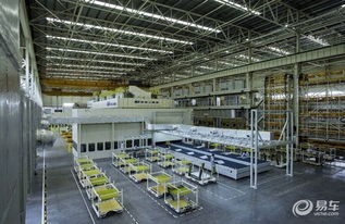 神龍公司首款產品東風標致4008榮耀下線